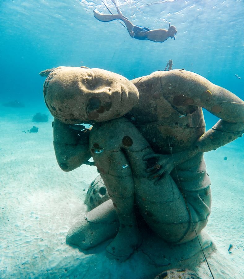 Escultura submarina Ocean's Atlas