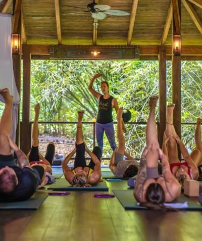 Mejorado, Clase de Yoga