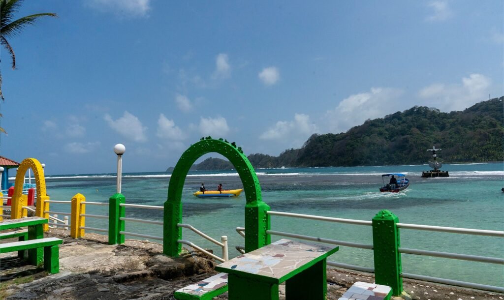 Isla Grande-Colon-Panama