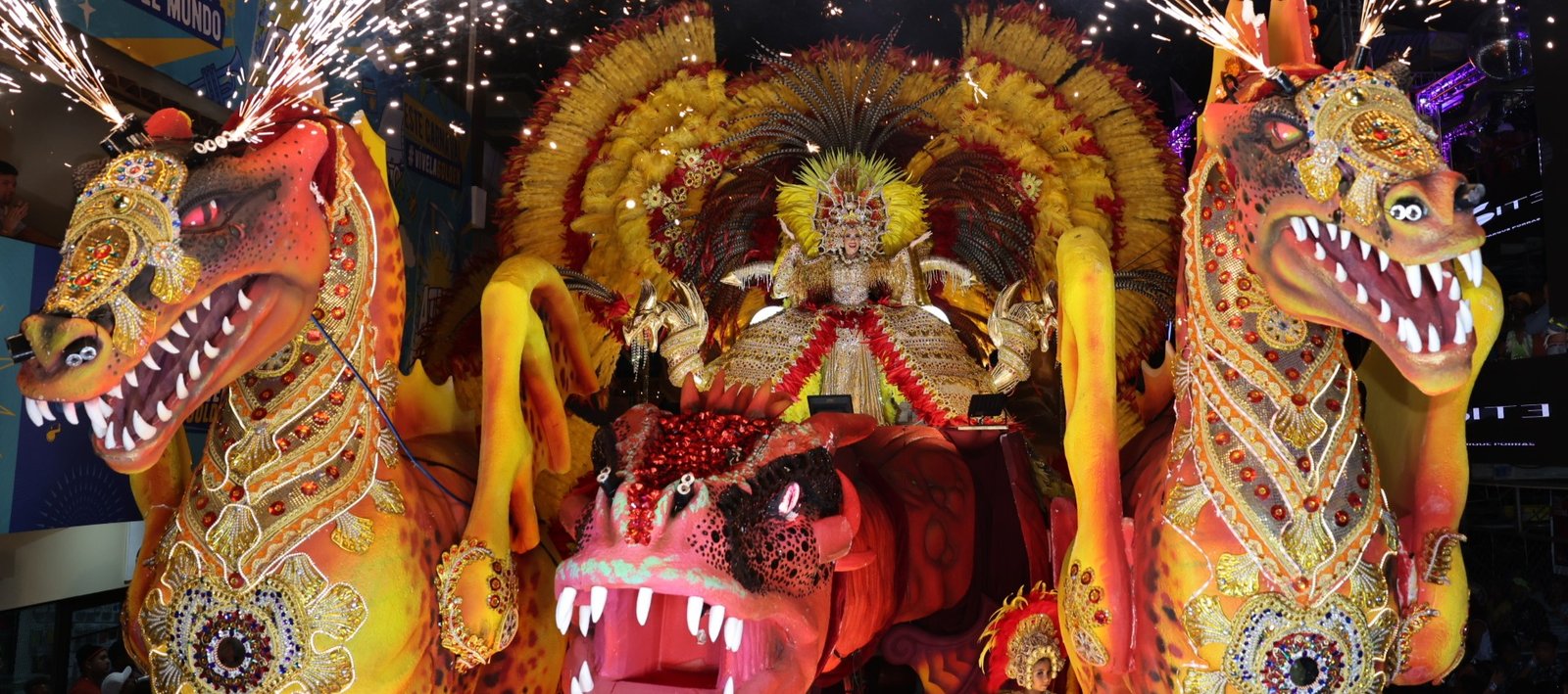Reina de Carnaval Carro Alegórico