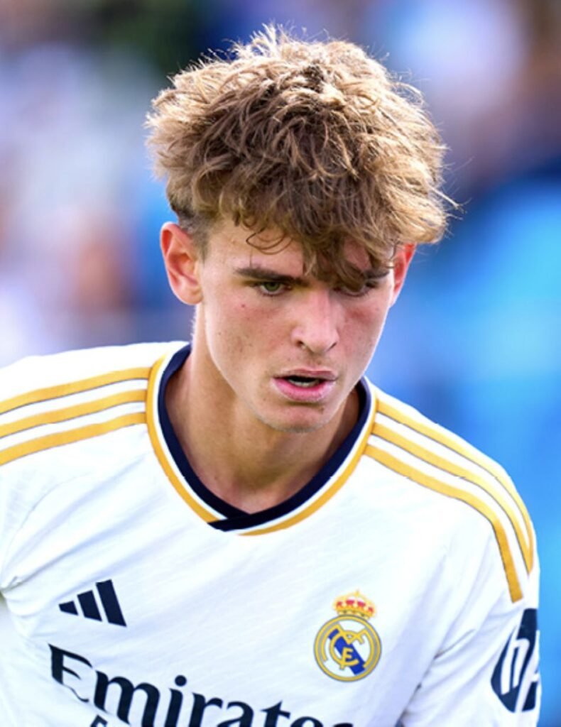 Futbolista Argentino Nico Paz. Fútbol: El rugido del continente