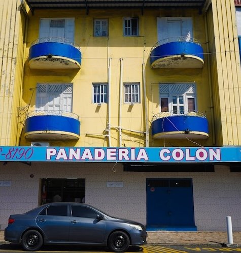 La Panadería Colón.
