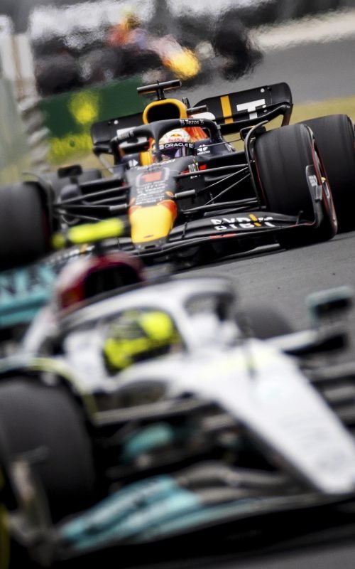 BUDAPEST - Lewis Hamilton (44) driving the Mercedes W13 and Max Verstappen (1) driving the Oracle Red Bull Racing RB18 Honda during the Hungarian Grand Prix at the Hungaroring Circuit on July 31, 2022 in Budapest, Hungary. REMKO DE WAAL (Photo by ANP via Getty Images)