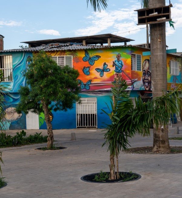 Murales en el Bulevar de Oriente