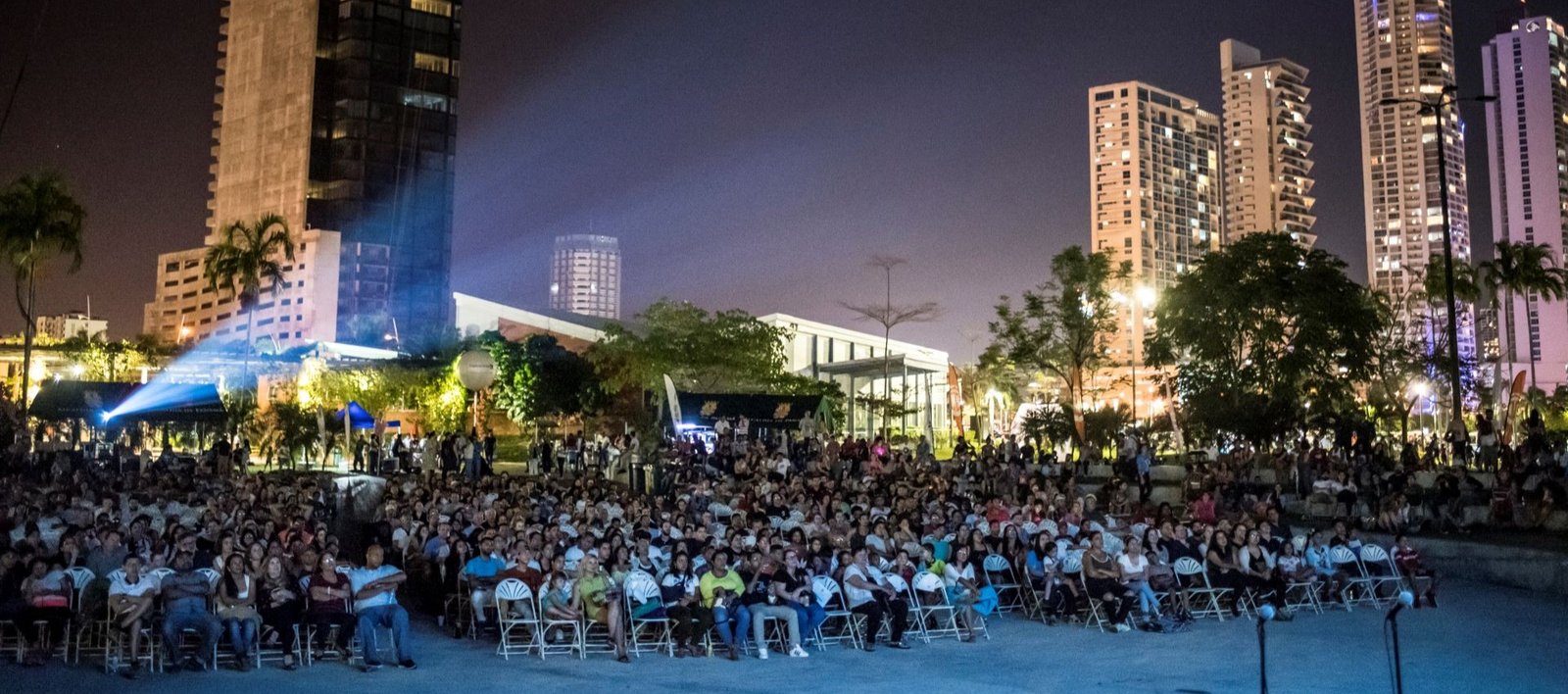 Mirador del pacifico siendo sede del festival internacional de cine de Panamá.