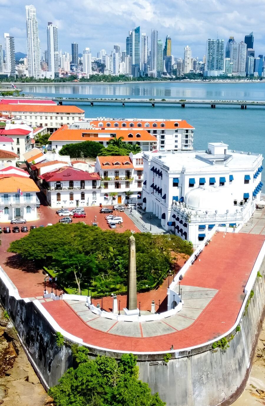 France Plaza