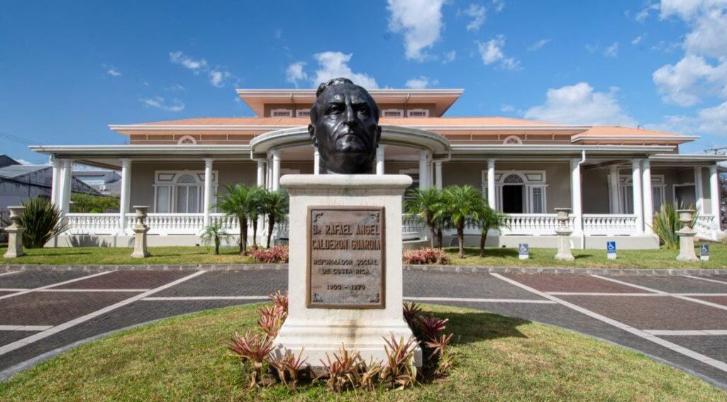 Fachada-Museum-CALDERON-GUARDIA