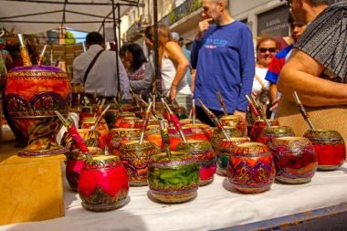 Artesanías en Feria de San Telmo
